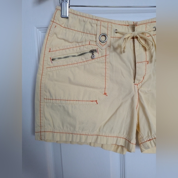 Point Zero Women's Yellow Cargo Shorts - Women's Size 7 - Picture 3 of 9